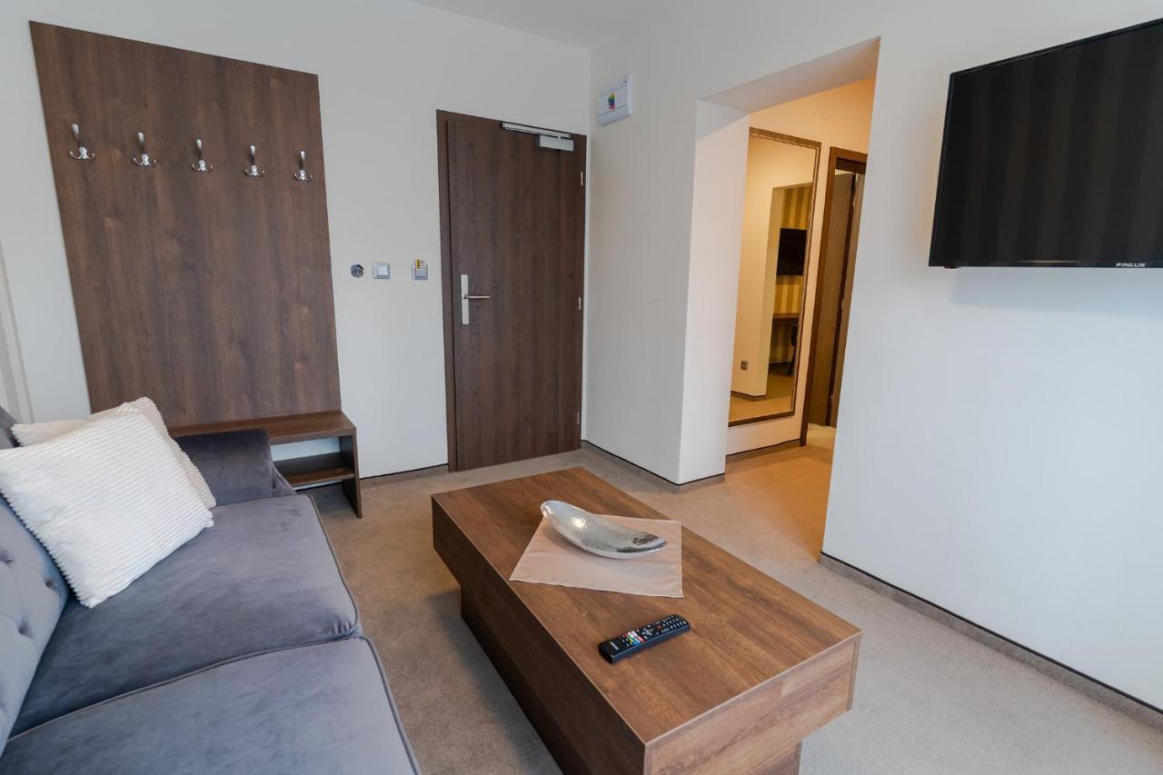 Hotel Demaenova **** ลิฟตอฟสกีมิคูลาช ภายนอก รูปภาพ