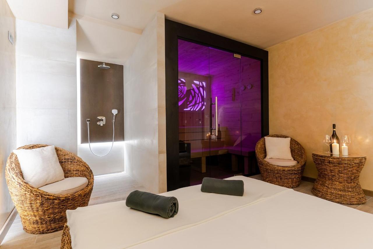 Hotel Demaenova **** ลิฟตอฟสกีมิคูลาช ภายนอก รูปภาพ